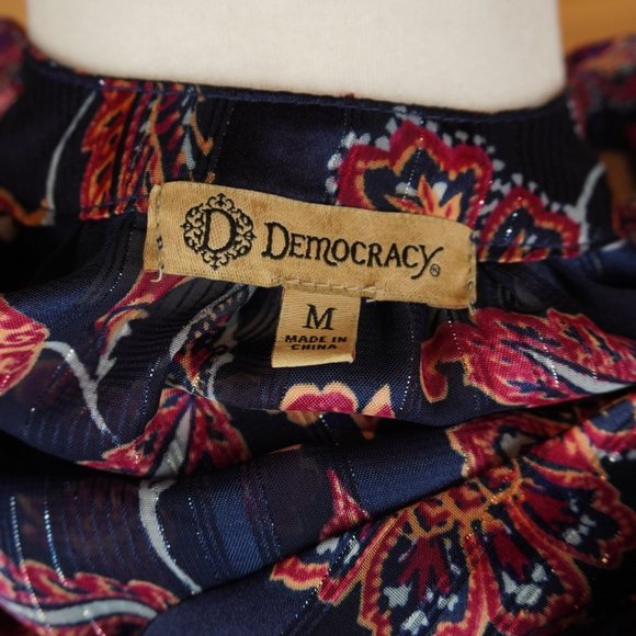 Democracy‎ Black Sheer Red Floral Button Up Top Balloon Sleeves Size Medium - Picture 10 of 10